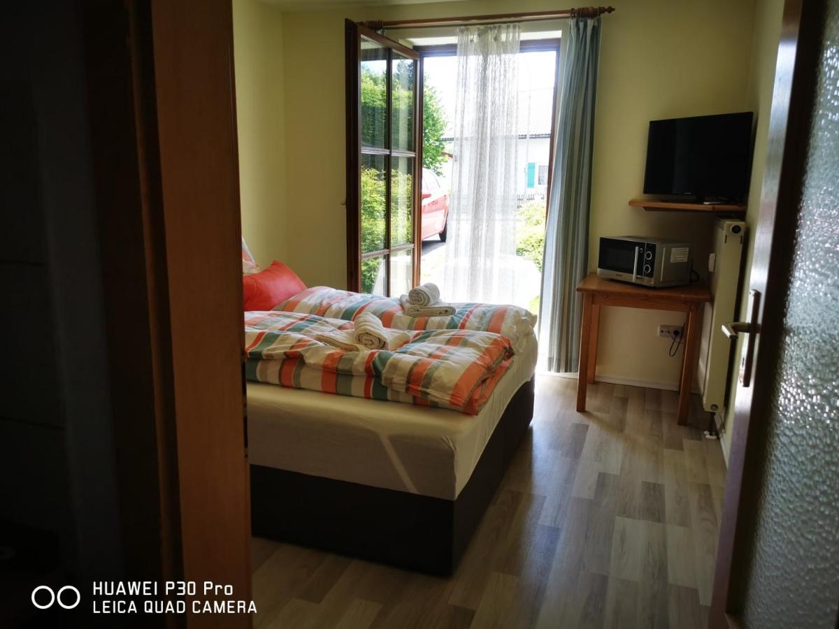 Aparthotel-Chrysantihof - Aleksandra ツヴィーゼル エクステリア 写真