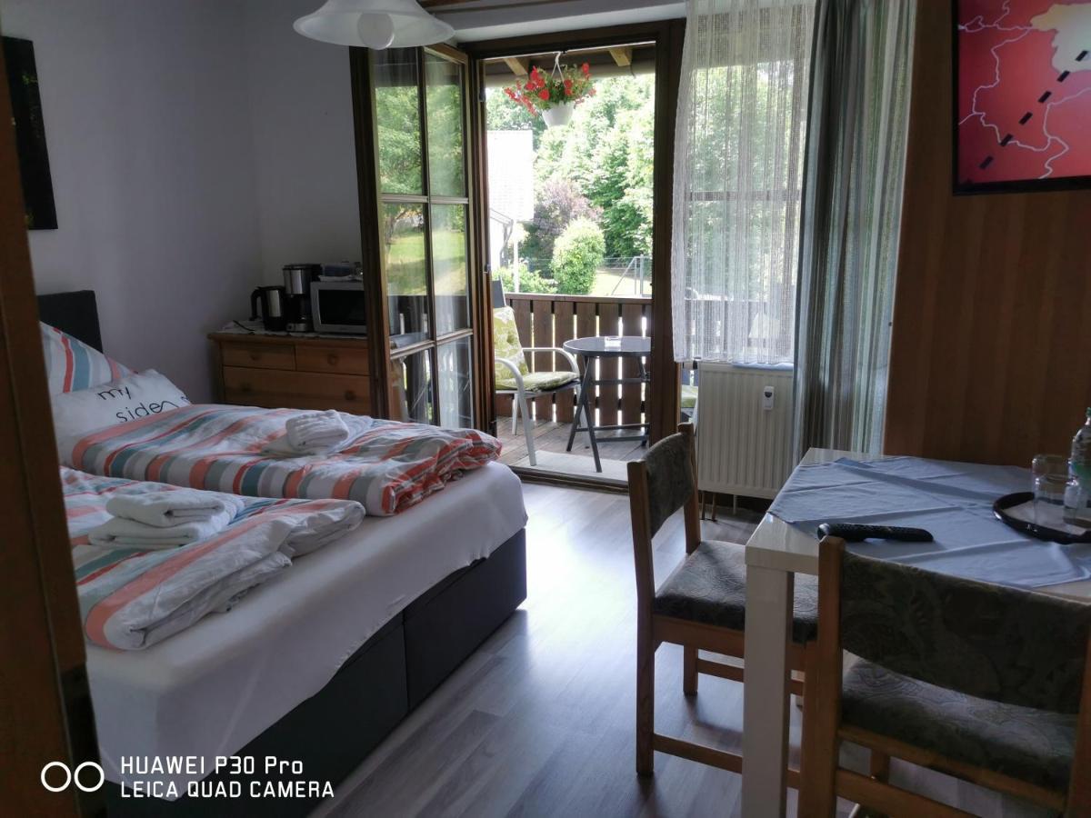 Aparthotel-Chrysantihof - Aleksandra ツヴィーゼル エクステリア 写真