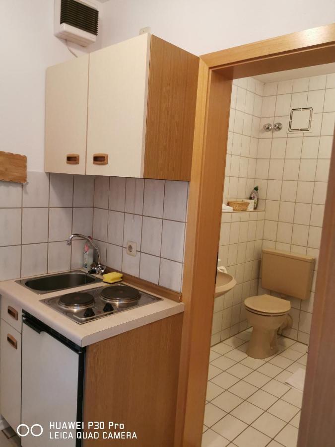 Aparthotel-Chrysantihof - Aleksandra ツヴィーゼル エクステリア 写真